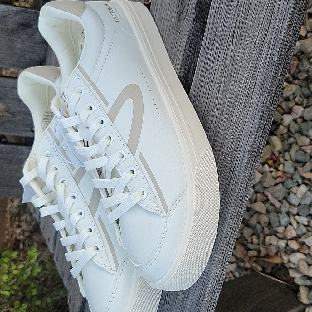 Tretorn Women’s White&Gray Sneakers - Picture 2 of 5